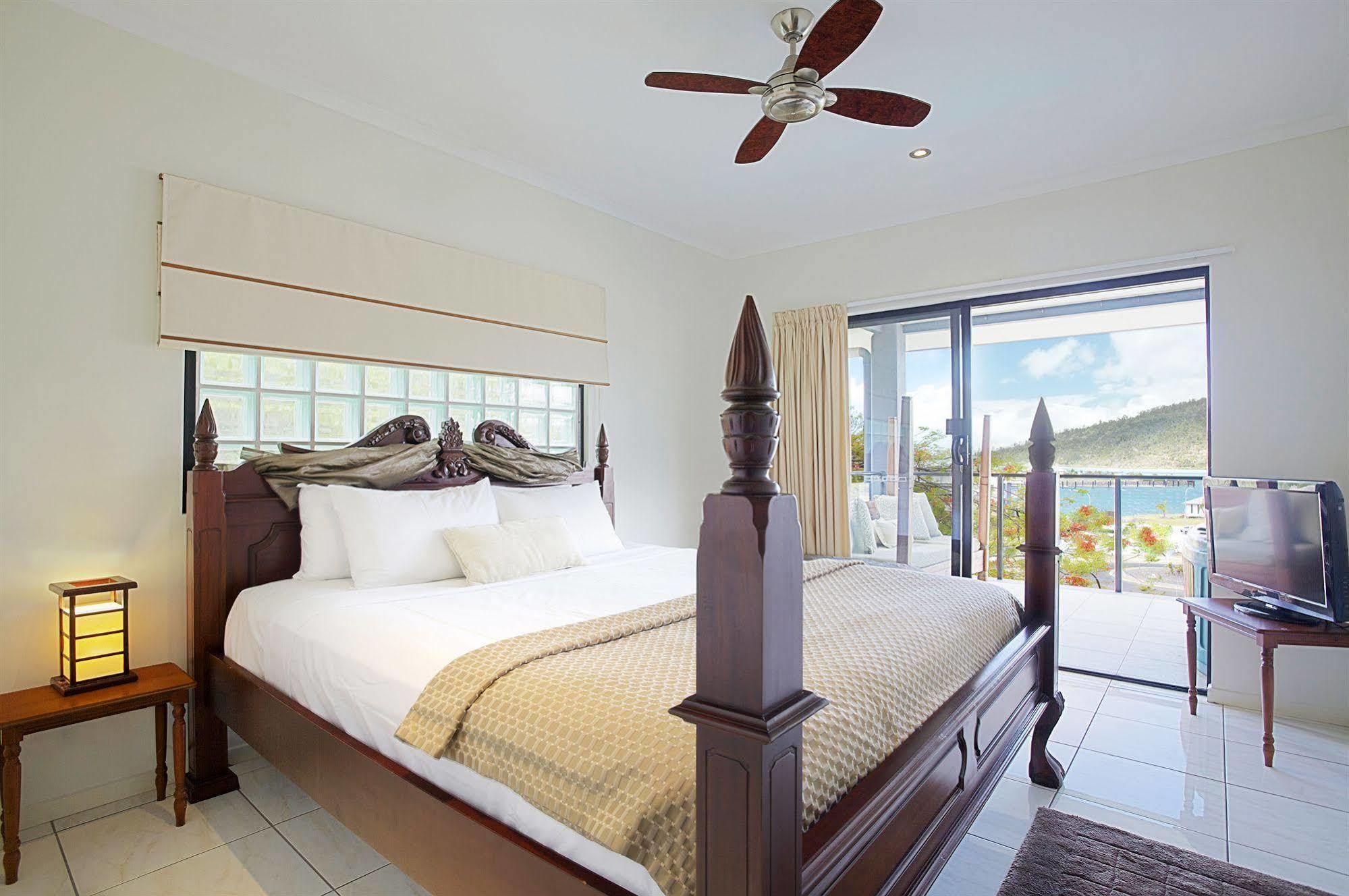 At Waterfront Whitsunday Retreat - Adults Only Aparthotel Airlie Beach Exterior foto